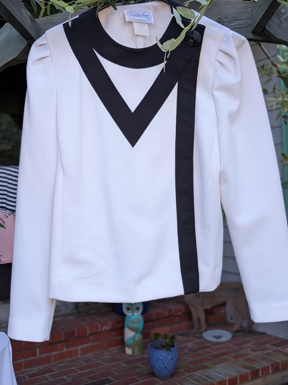 Vintage Leslie Fay Cream Black Colorblock Mock Neck Top Size 8